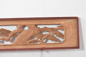 ヴィンテージ建具　昭和中期から昭和後期　井波彫刻　美峰作　松竹梅図を細やかに描いた彫刻欄間2枚セット　(R-089256)