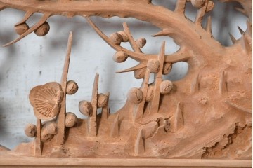 ヴィンテージ建具　昭和中期　北陸産　梅と竹の繊細な透かし彫りを楽しめる欄間1枚　(R-089260)