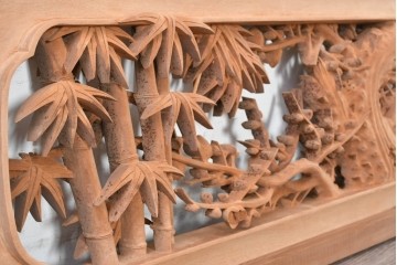 ヴィンテージ建具　昭和中期　北陸産　梅と竹の繊細な透かし彫りを楽しめる欄間1枚　(R-089260)