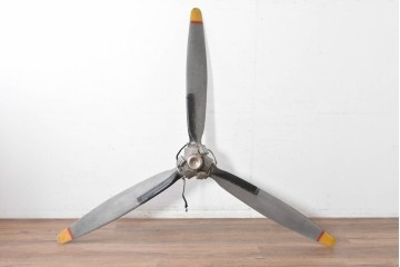アメリカヴィンテージ　McCauley(マコーレイ)　存在感のある3枚羽根の航空機プロペラ　※ディスプレイ用　(R-089261)