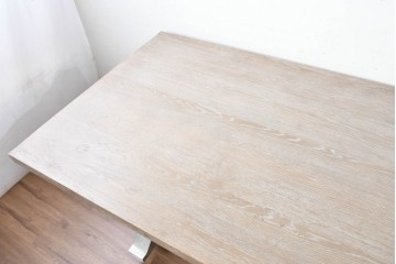 中古　ヨーロッパ輸入家具　ステンレスレッグのダイニングテーブル　(R-089262)