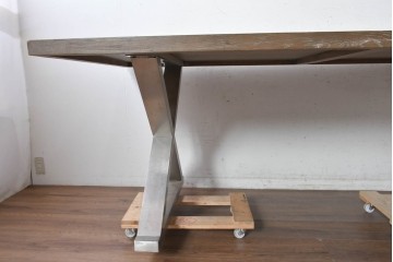 中古　ヨーロッパ輸入家具　ステンレスレッグのダイニングテーブル　(R-089262)