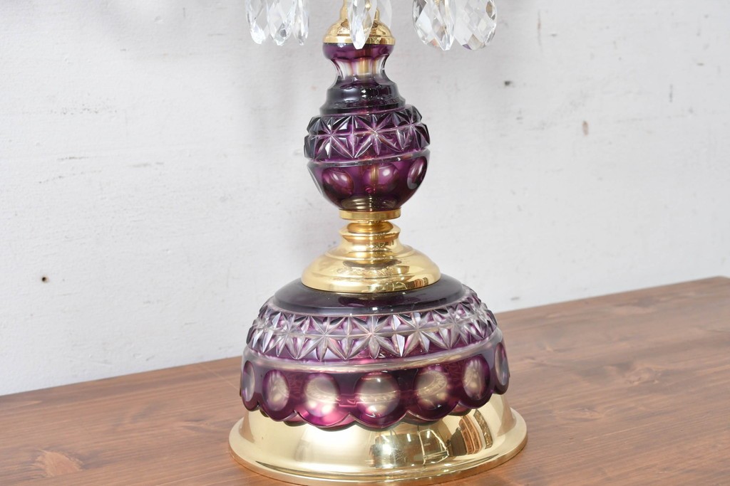 《スタンドライト加工費込み》　中古　美品　チェコ　LIGLASS(リグラス)　紫色の装飾が華やかな3灯置き型照明　定価推定約25万円　(R-089277)
