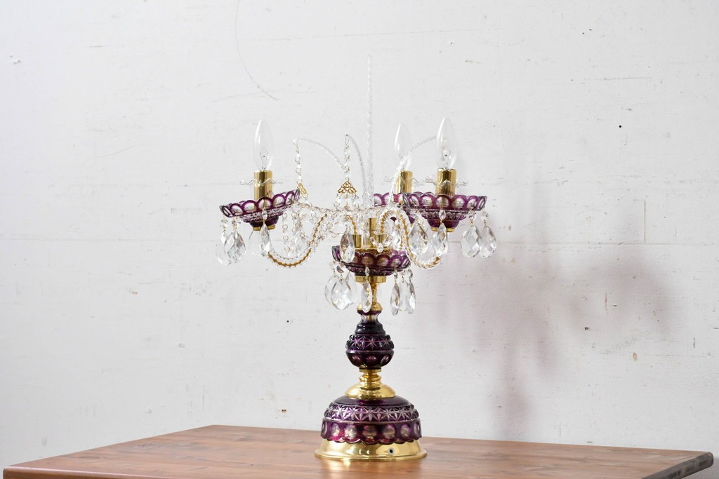 《スタンドライト加工費込み》　中古　美品　チェコ　LIGLASS(リグラス)　紫色の装飾が華やかな3灯置き型照明　定価約25万円　(R-089278)