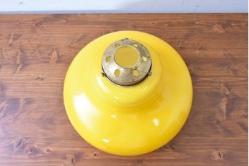 《引っ掛けシーリング式ペンダントライト加工費込み》　中古　レトロ　イエローの色彩が目を引くペンダントライト　(R-089279)
