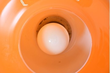 和製ヴィンテージ　柔らかな曲線シルエットが魅力のオレンジシェードペンダントライト　(R-089291)