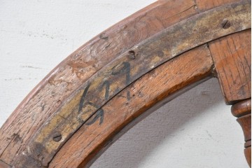 イギリスアンティーク　挽物細工が施された存在感のある舵輪　(R-089295)