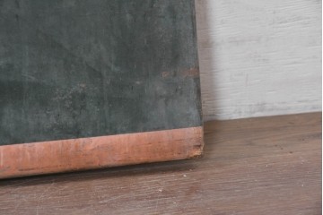 イギリスアンティーク　1930年から1950年頃　CHARRINGTON　グリーンとオレンジのカラーリングがお洒落な看板　(R-089299)