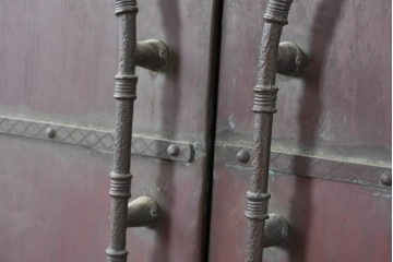 ヴィンテージ建具　銅板　大振りで存在感のある両開き門扉2枚(1対)セット　(R-089303)