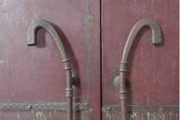 ヴィンテージ建具　銅板　大振りで存在感のある両開き門扉2枚(1対)セット　(R-089303)