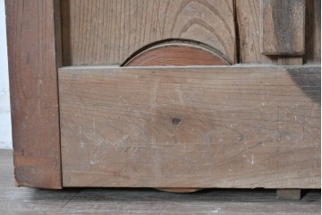 アンティーク建具　明治から大正期　重厚!!　上手物!!　新潟産　総欅(ケヤキ)材　力強い木目と飾り金具が魅力的な蔵戸1枚　(R-089306)