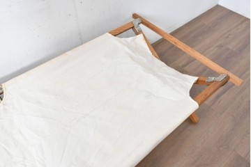 和製ヴィンテージ　店舗什器としてもおすすめの折り畳み式の簡易ベッド　(R-089308)