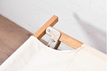 和製ヴィンテージ　店舗什器としてもおすすめの折り畳み式の簡易ベッド　(R-089309)