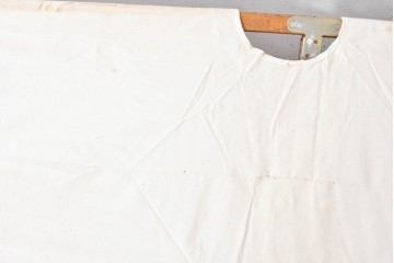 和製ヴィンテージ　店舗什器としてもおすすめの折り畳み式の簡易ベッド　(R-089309)