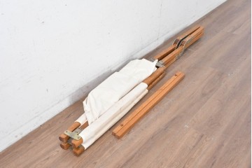 和製ヴィンテージ　店舗什器としてもおすすめの折り畳み式の簡易ベッド　(R-089309)