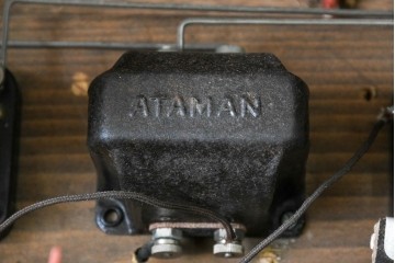 和製アンティーク　大正期から昭和初期　重厚な計器盤の表情が味わい深い真空管ラジオ　(R-089312)