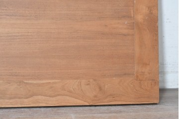 中古　チーク無垢材　リバーシブルで楽しめる!　片面に名栗(なぐり)加工が施された天板　(R-089314)