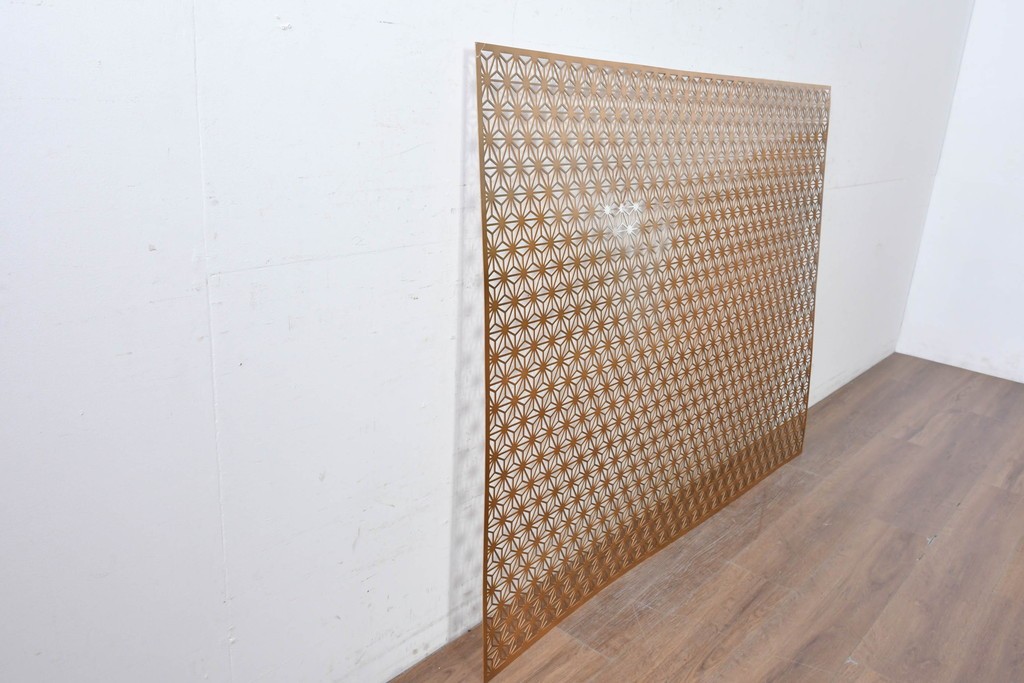 中古建具　鉄製　組子デザイン　麻の葉文様が端正に連なる透かし金属パネル1枚　※在庫4点あります　(R-089316)