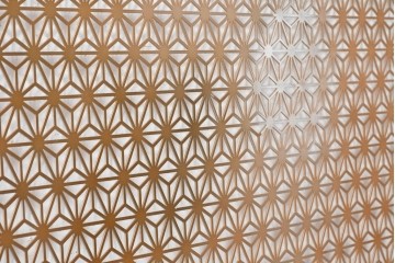 中古建具　鉄製　組子デザイン　麻の葉文様が端正に連なる透かし金属パネル1枚　※在庫4点あります　(R-089318)