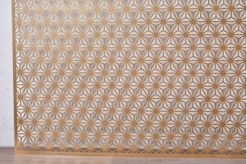 中古建具　鉄製　組子デザイン　麻の葉文様が端正に連なる透かし金属パネル1枚　※在庫4点あります　(R-089319)