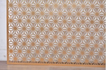 中古建具　鉄製　麻の葉文様が端正に連なる透かしパネル1枚　(R-089320)
