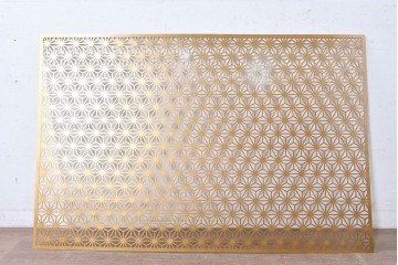 中古建具　鉄製　麻の葉文様が端正に連なる透かしパネル1枚　(R-089320)
