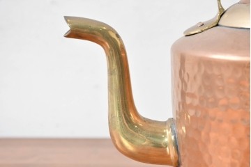 イギリスヴィンテージ　1980年から1990年頃　銅　細かな槌目模様が魅力のやかん　※ディスプレイ用　(R-089329)