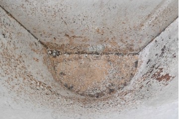 イタリアヴィンテージ　扇形のフォルムとロゴデザインが目を惹く葡萄収穫用バスケット　(R-089335)