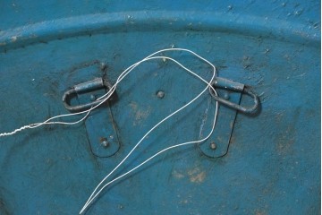 イタリアヴィンテージ　扇形のフォルムとロゴデザインが目を惹く葡萄収穫用バスケット　(R-089335)