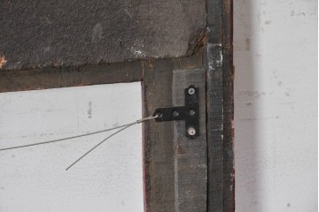 《鏡の取り付け加工費込み》　ヴィンテージ　木製フレームにオリエンタルな意匠を施したウォールミラー　(R-089352)