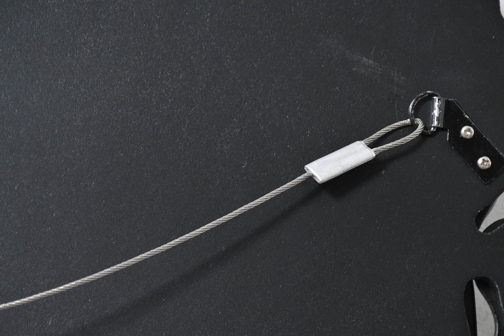 中古　美品　リアンデザイン　面取り鏡　曲線を活かした優雅なシルエットが印象深いウォールミラー　(R-089357)