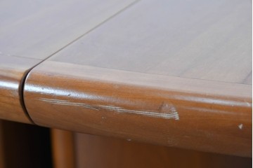 デンマークヴィンテージ　希少!!　skovby(スコービー)　チェリー材　丸みのある天板が上品なエクステンションテーブル　(R-089366)