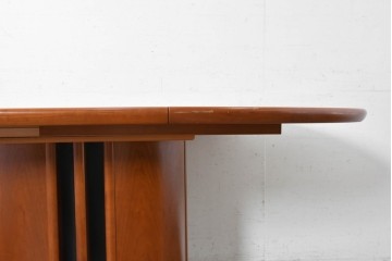 デンマークヴィンテージ　希少!!　skovby(スコービー)　チェリー材　丸みのある天板が上品なエクステンションテーブル　(R-089366)