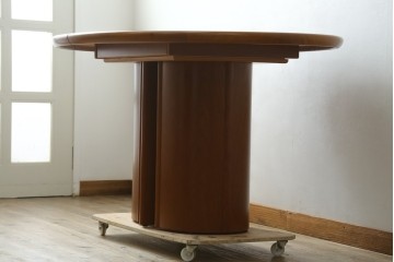 デンマークヴィンテージ　希少!!　skovby(スコービー)　チェリー材　丸みのある天板が上品なエクステンションテーブル　(R-089366)