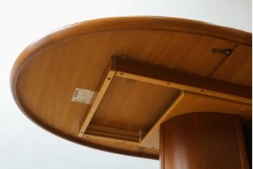 デンマークヴィンテージ　希少!!　skovby(スコービー)　チェリー材　丸みのある天板が上品なエクステンションテーブル　(R-089366)
