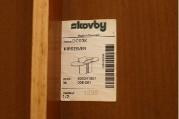 デンマークヴィンテージ　希少!!　skovby(スコービー)　チェリー材　丸みのある天板が上品なエクステンションテーブル　(R-089366)