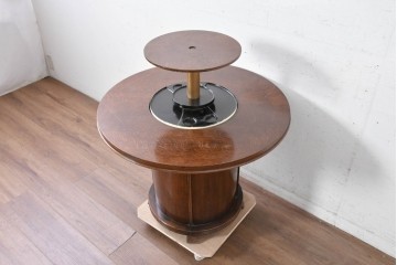イギリスヴィンテージ　Lloyd’s Antiques(ロイズ・アンティークス)取り扱い　オーク材　中央天板が立ち上がる変わったつくりのラウンドテーブル　(R-089367)