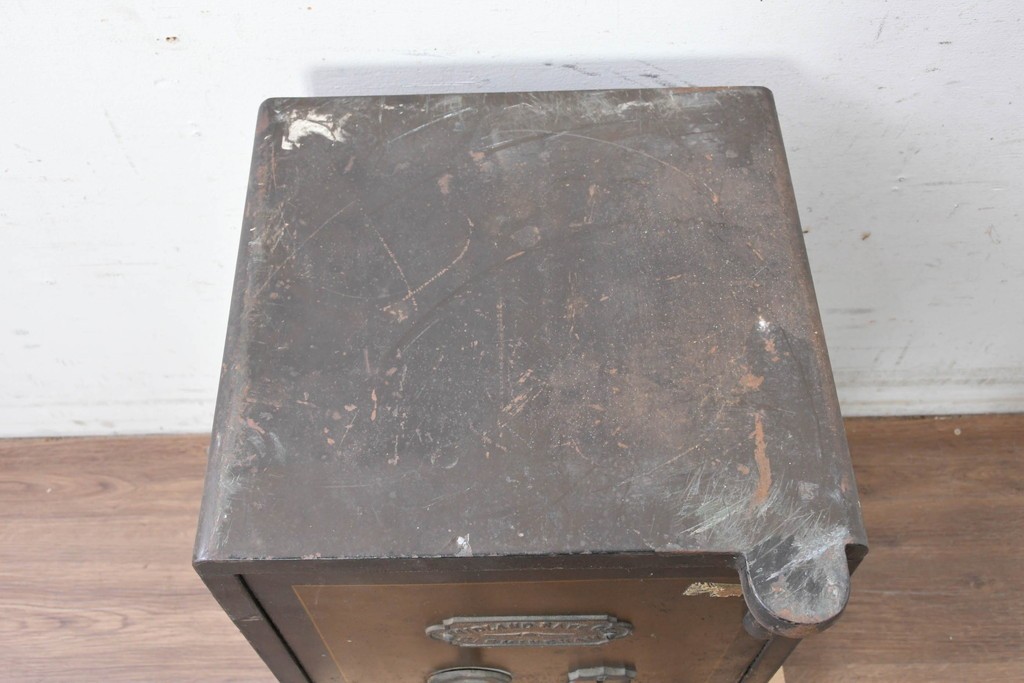イギリスアンティーク　MIDLAND SAFE Co.(ミッドランド・セーフ)　重厚な佇まいの金庫　(R-089369)