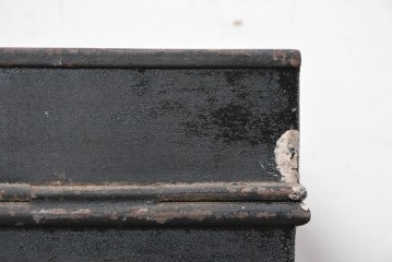 イギリスアンティーク　1880年頃　ミルナーズ社(MILNER & SON LIVERPOOL)　英国紋章のレリーフが目を引く耐火金庫　(R-089370)