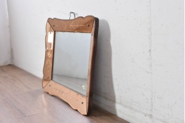 フランスヴィンテージ　花模様をあしらったフレームが華やかなウォールミラー　(R-089372)