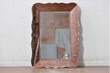 フランスヴィンテージ　フレームに花模様をあしらった縦長のウォールミラー　(R-089373)