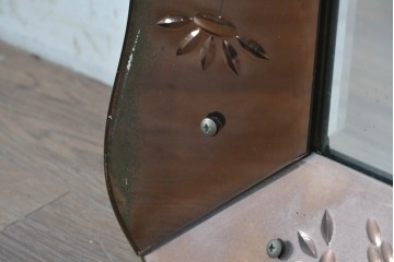フランスヴィンテージ　フレームに花模様をあしらった縦長のウォールミラー　(R-089373)