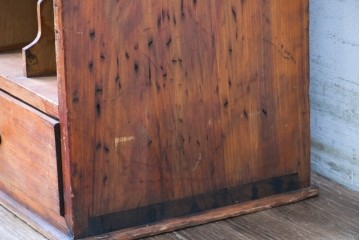 和製アンティーク　昭和初期　素朴な風合いの引き出し付き仕切り棚　(R-089382)