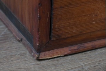 和製アンティーク　昭和初期　素朴な風合いの引き出し付き仕切り棚　(R-089382)