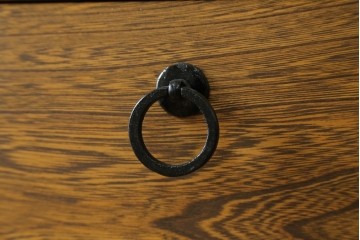 中古　美品　ニレ材　木目が美しい水屋箪笥　(R-089388)