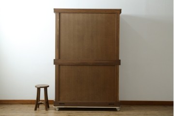 中古　美品　ニレ材　木目が美しい水屋箪笥　(R-089388)