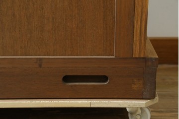中古　美品　ニレ材　木目が美しい水屋箪笥　(R-089388)