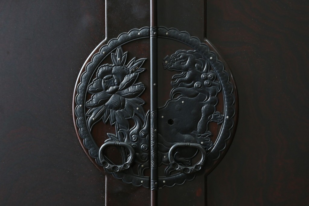 《天板取り付け加工費込み》　中古　最高級!　前面欅材　総漆塗り(木地呂塗り)　渡辺家具店製　観音扉に伝統美を感じる仙台着物箪笥　(R-089393)