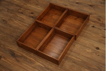 中古　ニレ材　縦格子の引き戸が趣を添える水屋箪笥サイドボード　(R-089395)