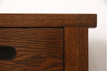 中古　ニレ材　縦格子の引き戸が趣を添える水屋箪笥サイドボード　(R-089395)